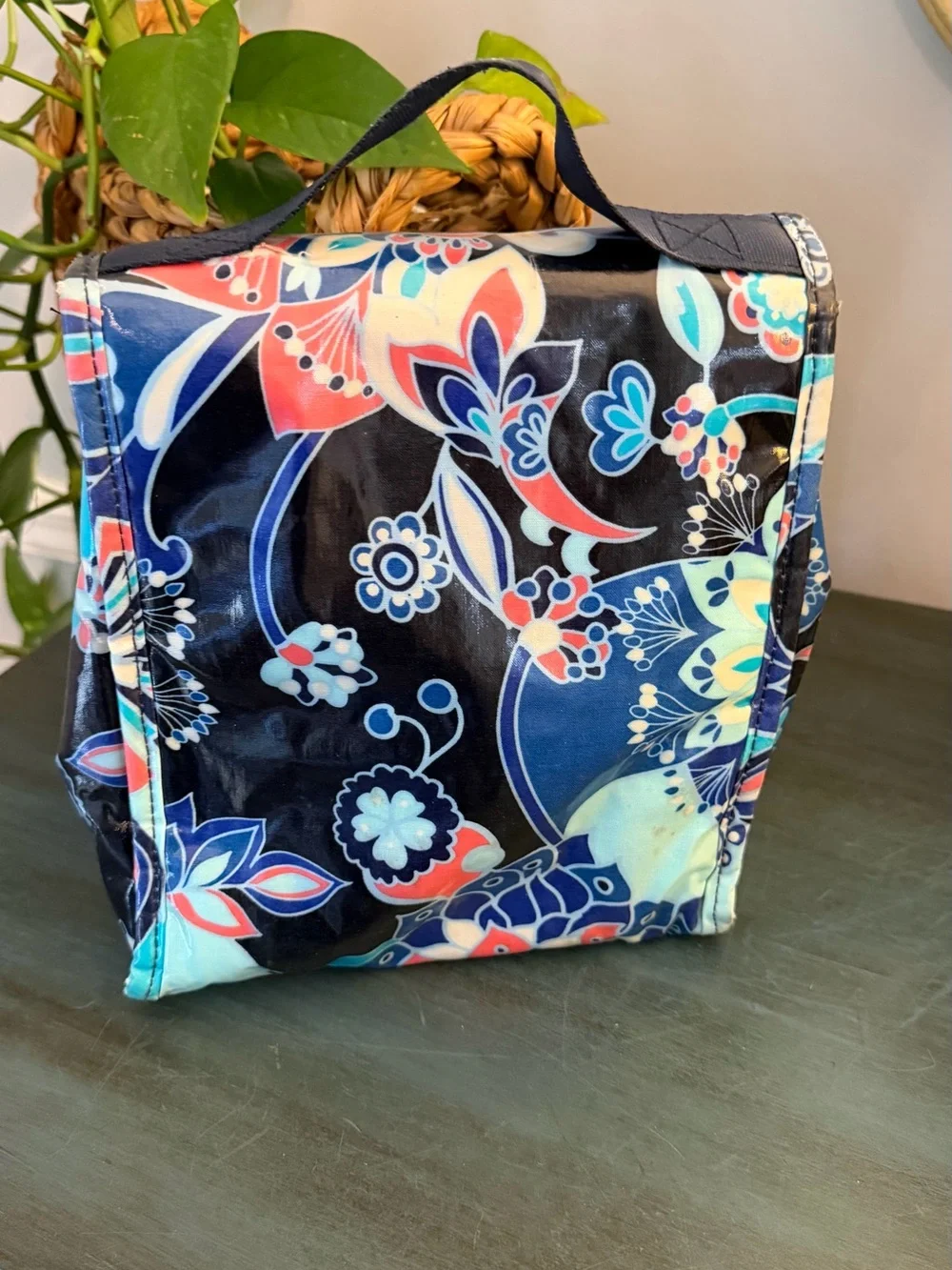 Vera Bradley insulated vinyl lunch tote features a vibrant floral mandala
